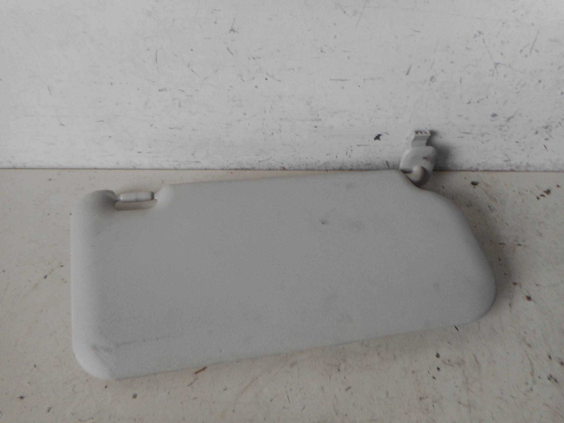 Aletta parasole parabrezza dx.